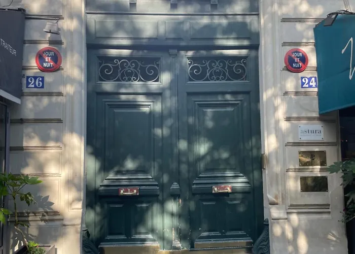 Superbe 3br Georges V Champs Elysees Lejlighed *