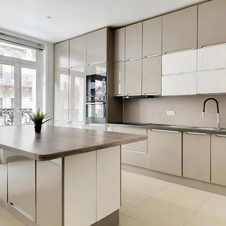 Daire Superbe 3br Georges V Champs Elysees *