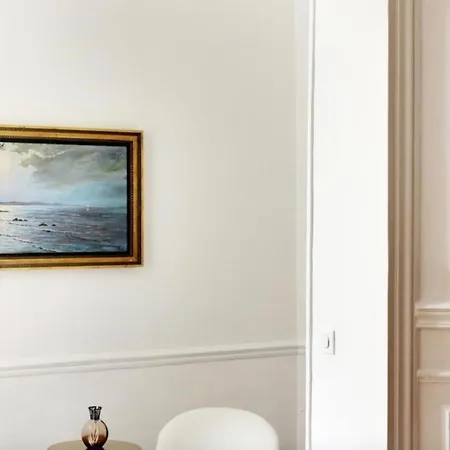 Superbe 3br Georges V Champs Elysees *