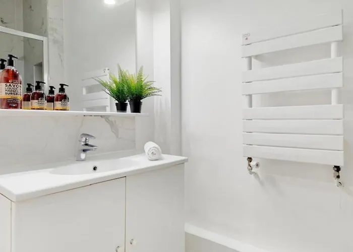 Superbe 3br Georges V Champs Elysees Parijs