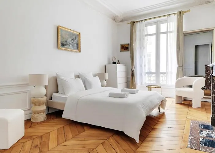 Superbe 3br Georges V Champs Elysees