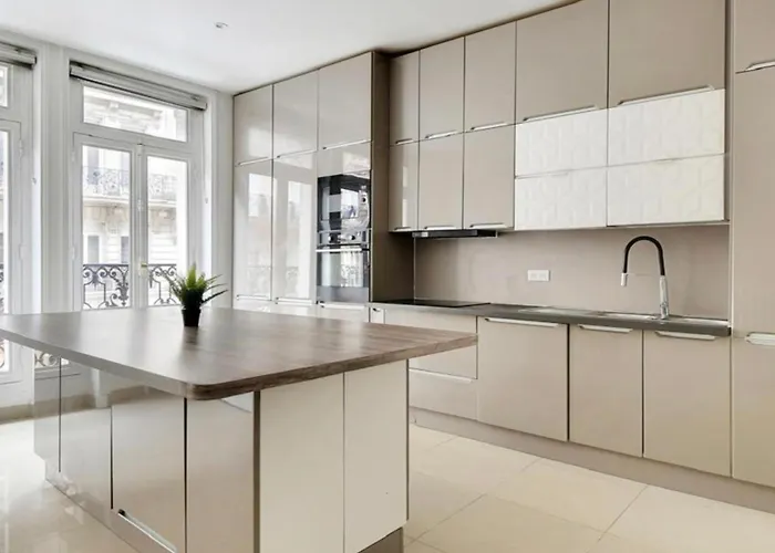 Appartement Superbe 3br Georges V Champs Elysees *