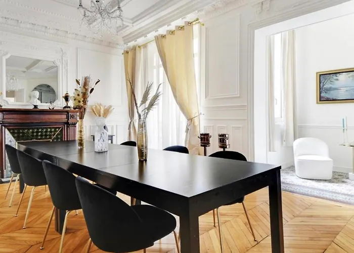 Appartement Superbe 3br Georges V Champs Elysees Paris